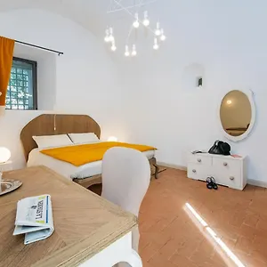 La Fortezza 3*, Finale Ligure Italië